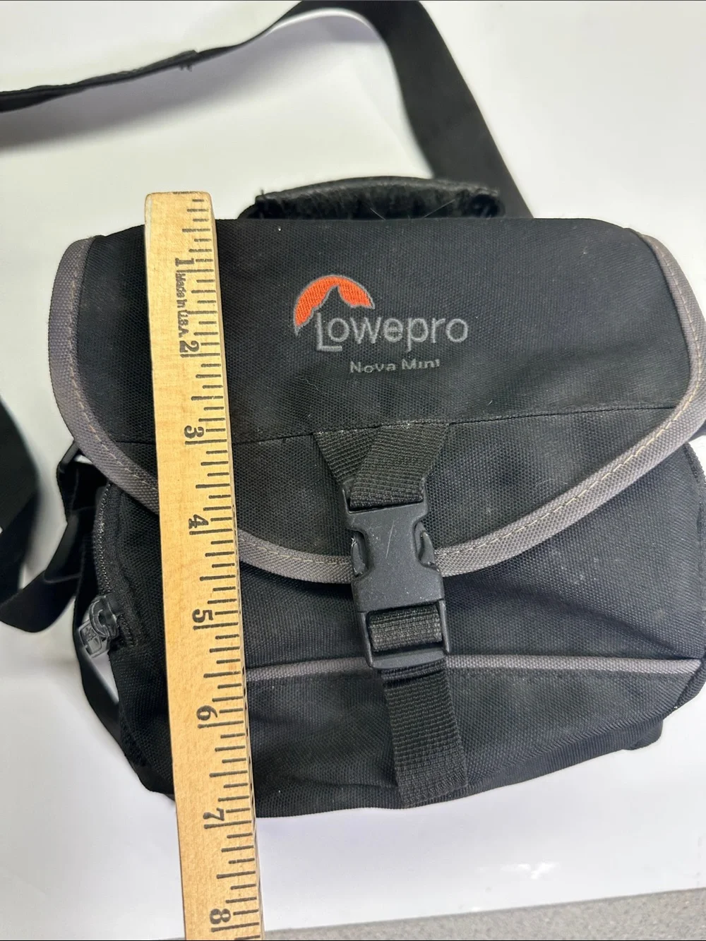 Lowepro nova mini